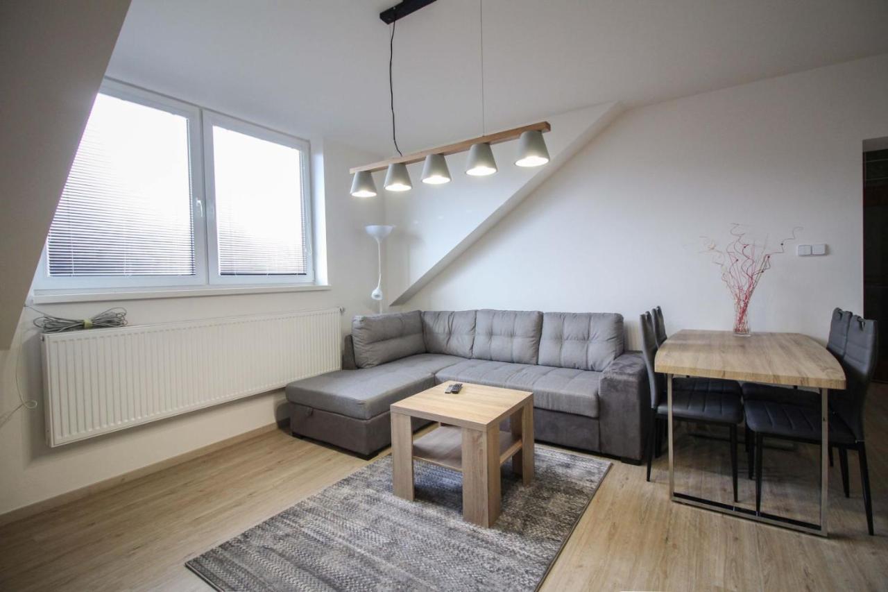 Apartman Pod Hrebienkom Apartment Velky Slavkov Luaran gambar